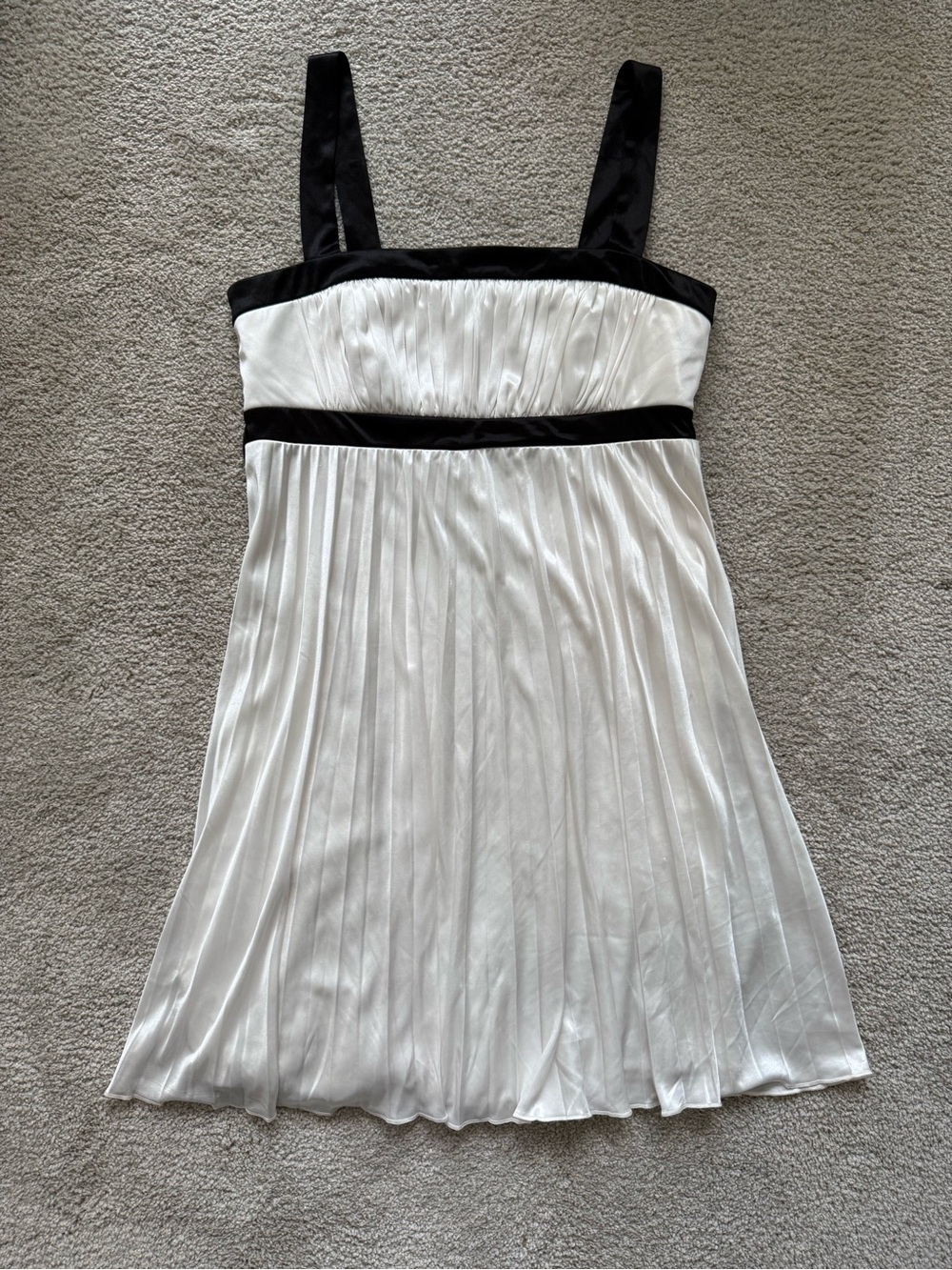 Y2K City Triangles White and Black Satin Babydoll Dress